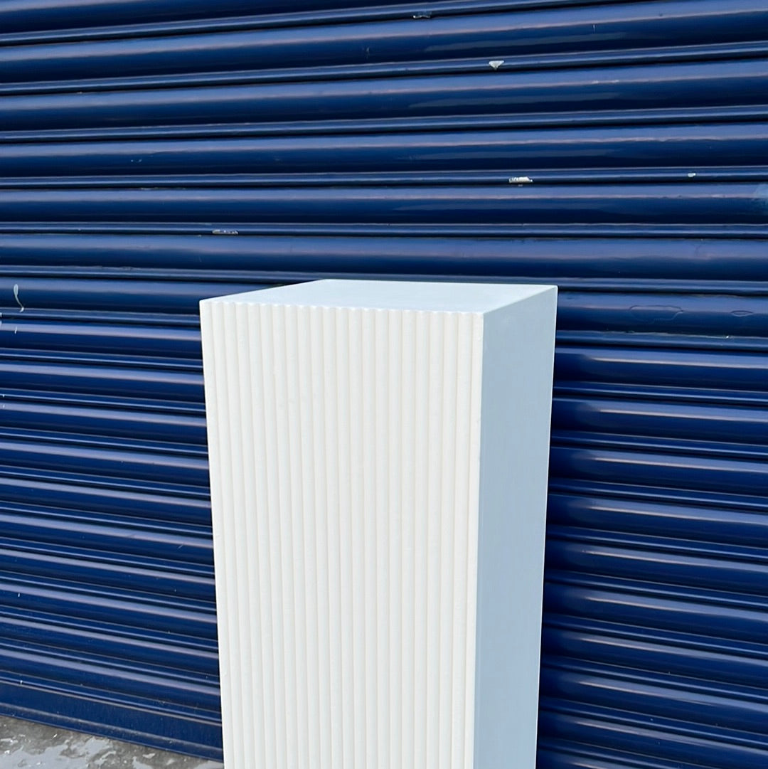 Ripple fronted plinth 40 x 90cm Painted White